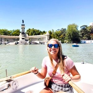 Meet your Posher, Amy